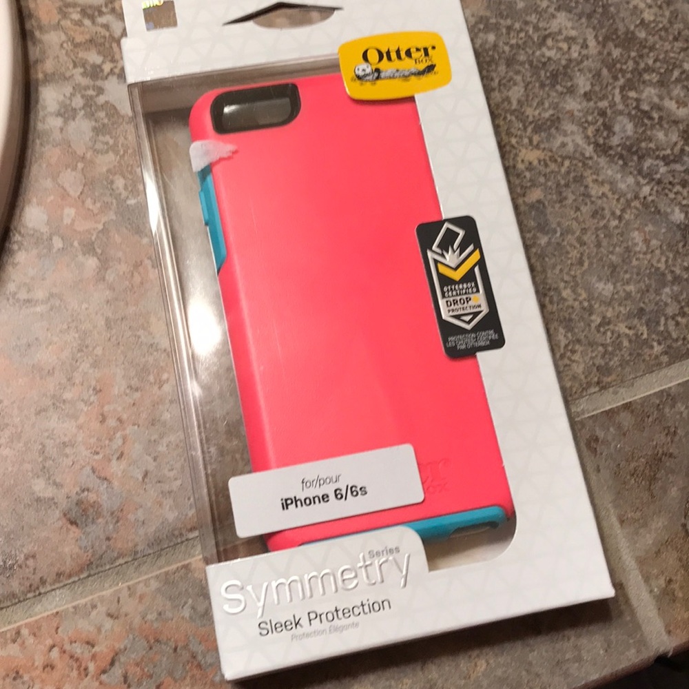Otterbox iPhone 6/6s Symmetry case.